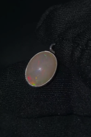 1.61 gr Natural Ethiopia Opal 925 Ayar Gümüş Kolye Ucu