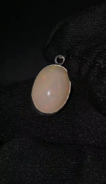 2.24 gr Natural Ethiopia Opal 925 Ayar Gümüş Kolye Ucu