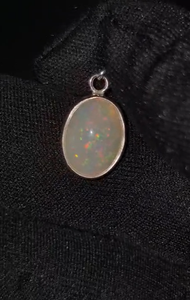 1.61 gr Natural Ethiopia Opal 925 Ayar Gümüş Kolye Ucu