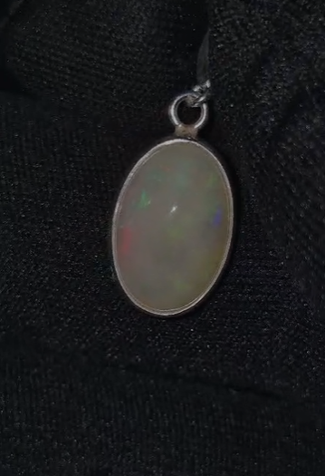 1.68 gr Natural Ethiopia Opal 925 Ayar Gümüş Kolye Ucu