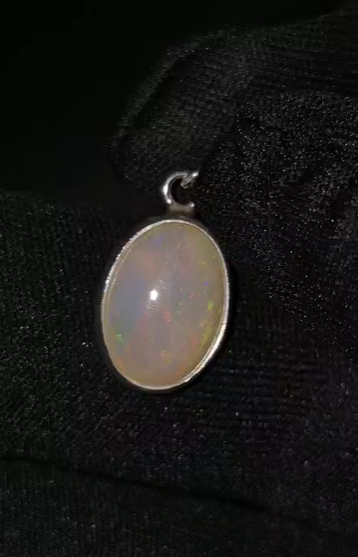 1.66 gr Natural Ethiopia Opal 925 Ayar Gümüş Kolye Ucu