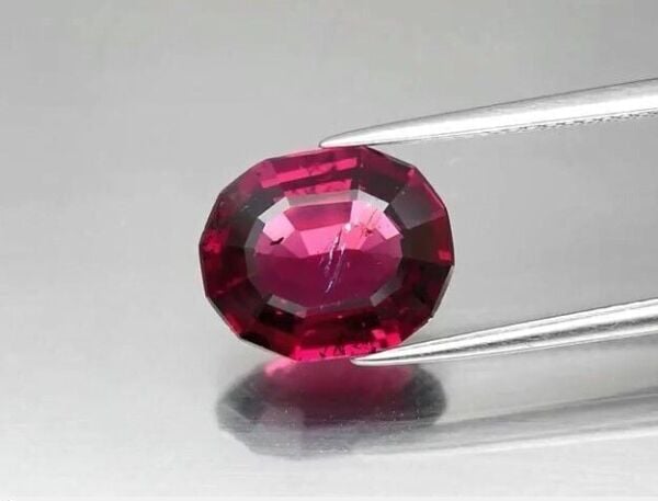 4.51ct 11.5x9.5mm Custom-Cut Natural Purplish Pink Rhodolite Garnet, Mozambique