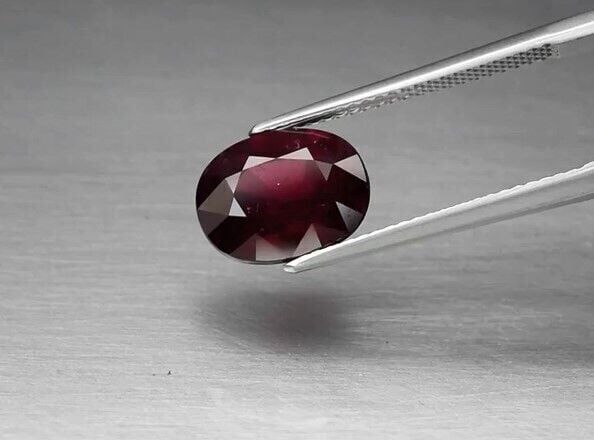4.92ct 10.7x8.4mm Oval Natural Reddish Purple Rhodolite Garnet, Africa