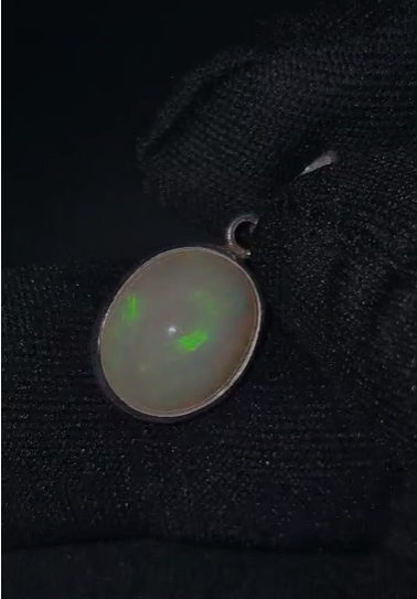 1.76 gr Natural Ethiopia Opal 925 Ayar Gümüş Kolye Ucu
