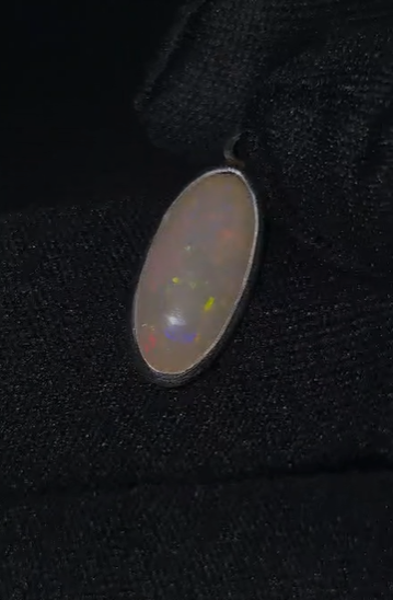 1.50 gr Natural Ethiopia Opal 925 Ayar Gümüş Kolye Ucu