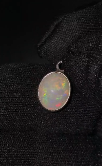 1.51 gr Natural Ethiopia Opal 925 Ayar Gümüş Kolye Ucu