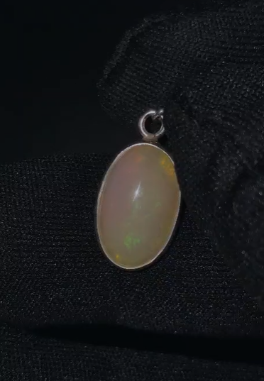 1.77 gr Natural Ethiopia Opal 925 Ayar Gümüş Kolye Ucu