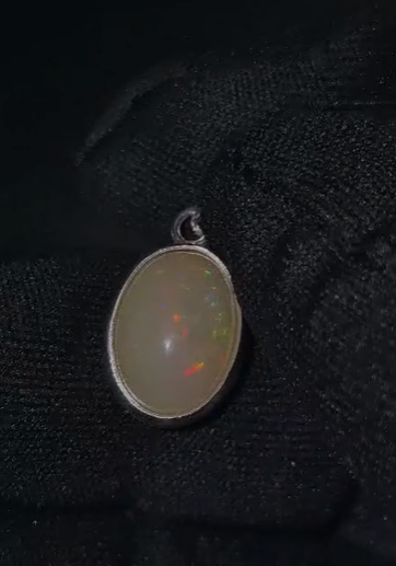 2.17 gr Natural Ethiopia Opal 925 Ayar Gümüş Kolye Ucu