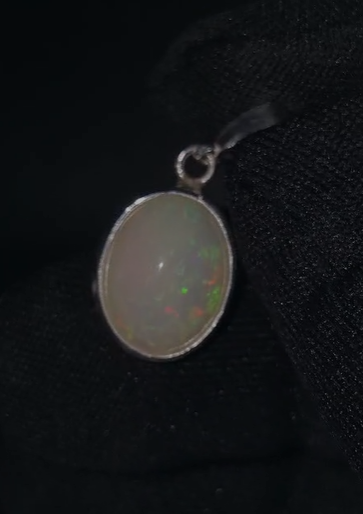 2.21 gr Natural Ethiopia Opal 925 Ayar Gümüş Kolye Ucu