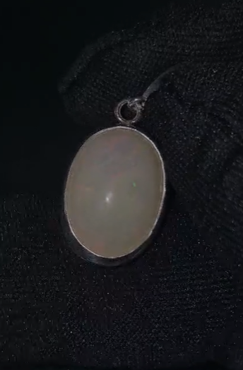 2.46 gr Natural Ethiopia Opal 925 Ayar Gümüş Kolye Ucu