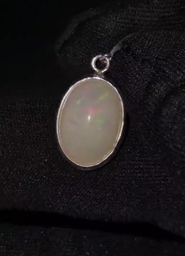2.46 gr Natural Ethiopia Opal 925 Ayar Gümüş Kolye Ucu