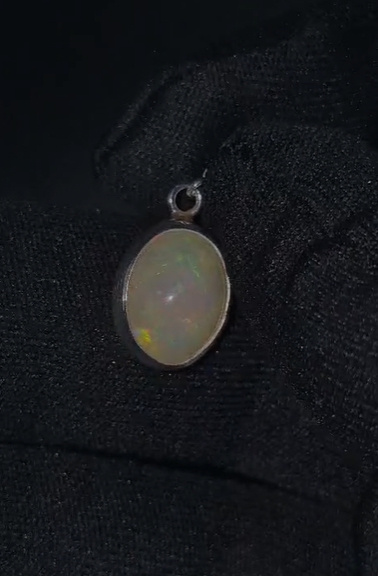 1.88 gr Natural Ethiopia Opal 925 Ayar Gümüş Kolye Ucu