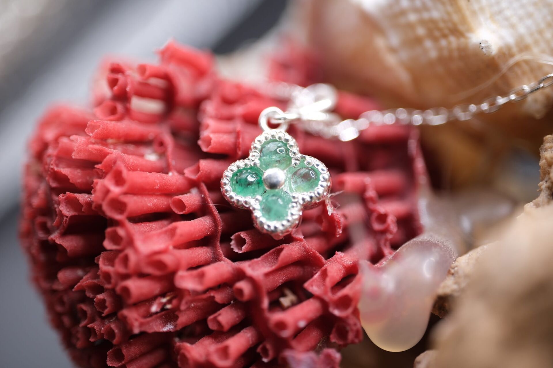 0.40ct Natural Zümrüt 925 Ayar Gümüş Kolye