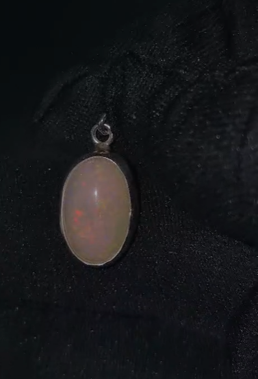 2.19 gr Natural Ethiopia Opal 925 Ayar Gümüş Kolye Ucu