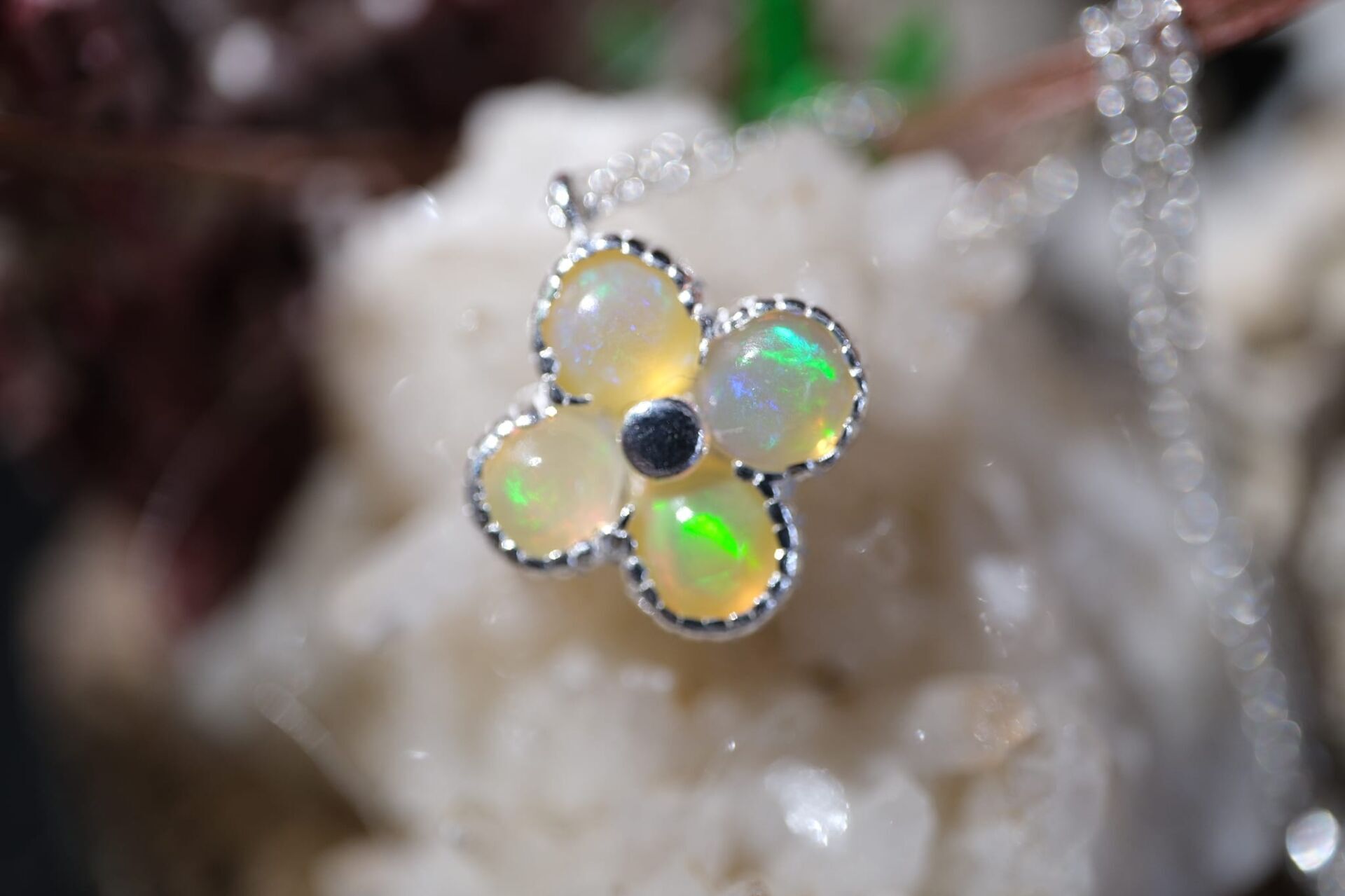 2.82gr. 925 Ayar Gümüş, 1.10ct Natural Ethiopia Opal Kolye