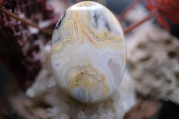 44.05ct 35.6x25.6mm Natural Crazy Lace Agat