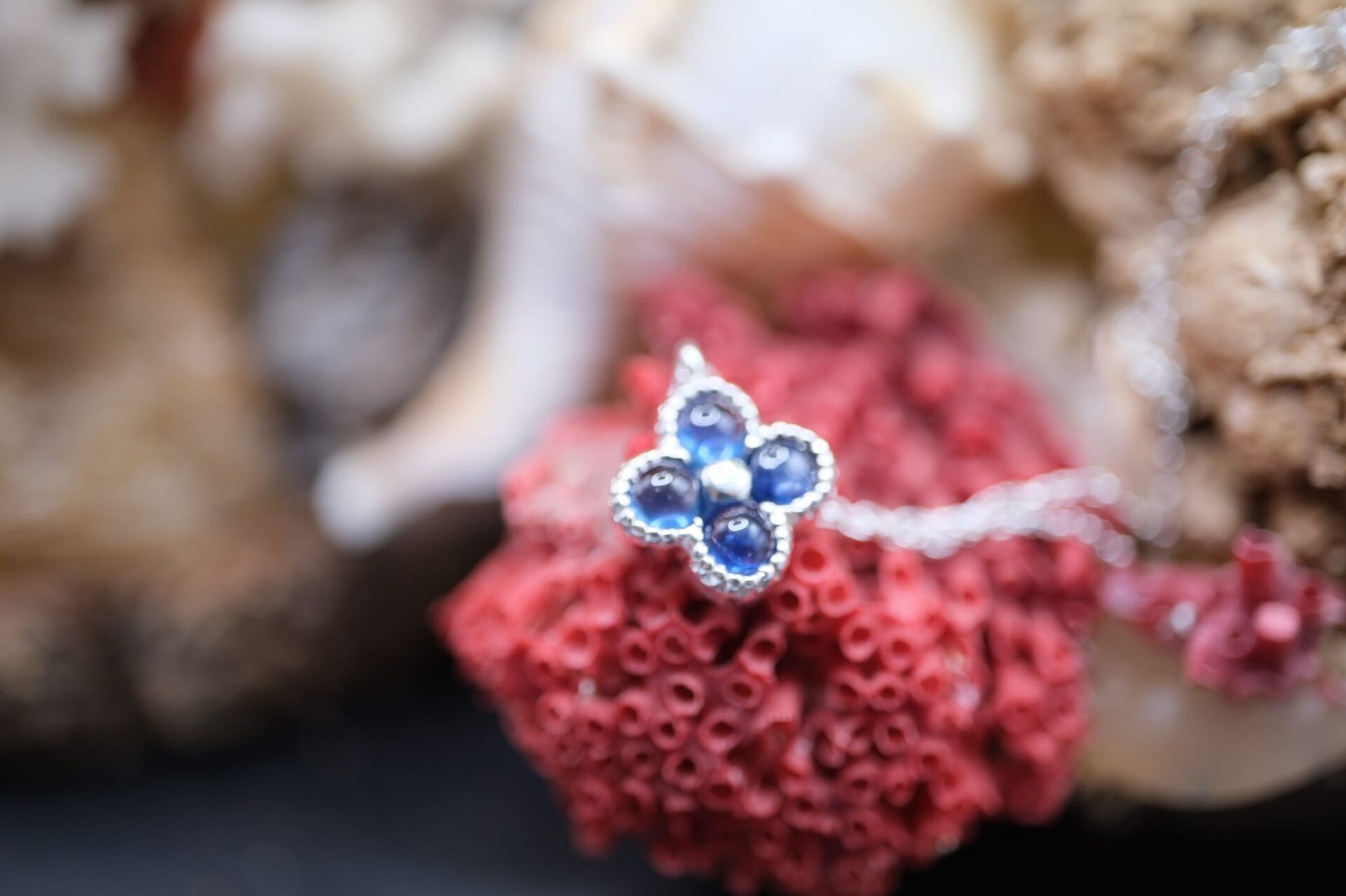 2.34gr. 925 Ayar Gümüş, 0.95ct Natural Safir(Heated) Kolye