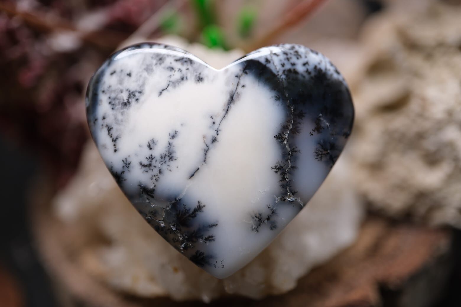 34.55ct 30.6x28.1mm Natural Dentric Agate