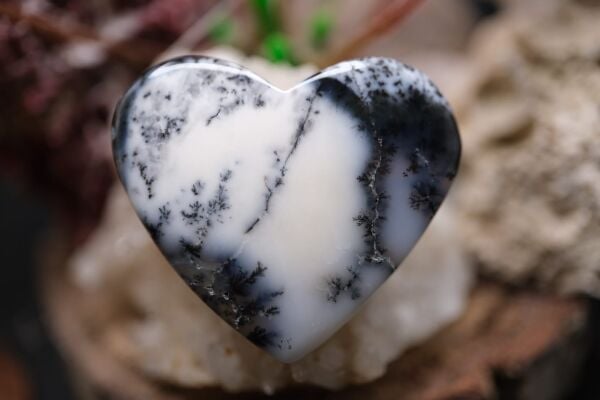 34.55ct 30.6x28.1mm Natural Dentric Agate