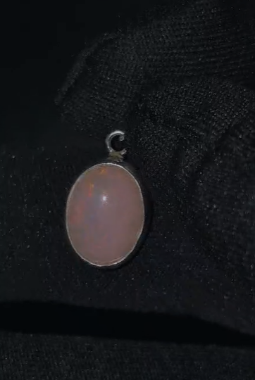 2.00 gr Natural Ethiopia Opal 925 Ayar Gümüş Kolye Ucu